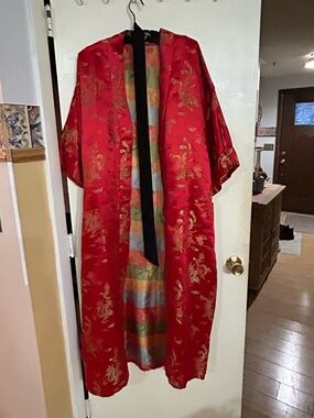 Vintage Satin Floral Kimono Robe with Multicolor Stripe Lining